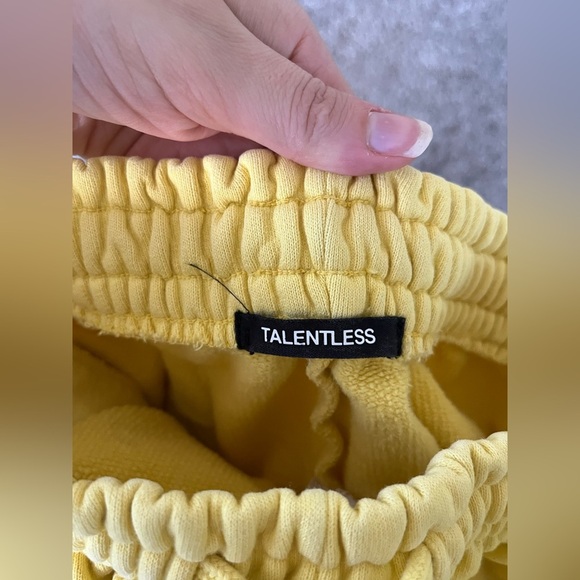 Talentless Elementary Yellow Jogger Sweatpants in Women’s Size M - Picture 9 of 16